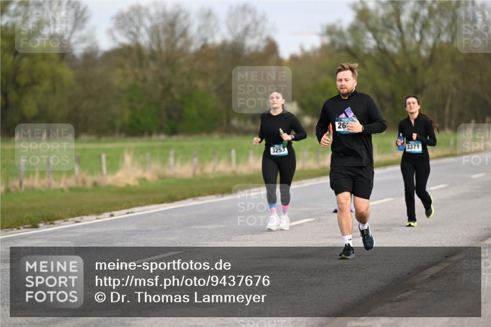 12.04.2026 - 45. Internationalen Wilhelmsburger Insellauf Dr. Thomas Lammeyer http://msf.ph/oto/9437676 12.04.2026 09:32:05 Laufen 3253, 26, 3371 meine-sportfotos.de