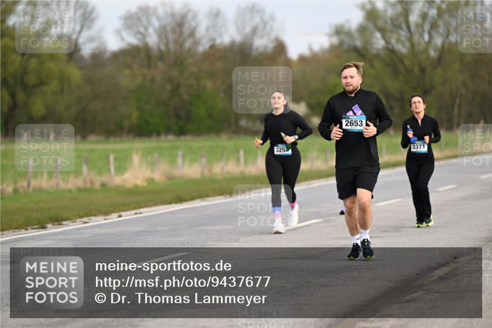 12.04.2026 - 45. Internationalen Wilhelmsburger Insellauf Dr. Thomas Lammeyer http://msf.ph/oto/9437677 12.04.2026 09:32:05 Laufen 3253, 2653, 3371 meine-sportfotos.de