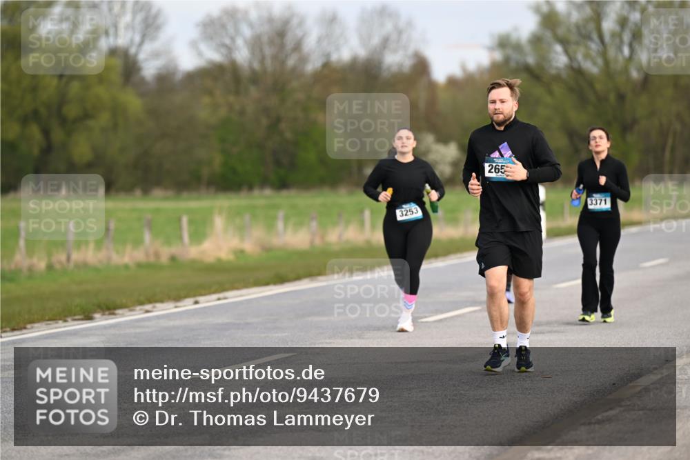 12.04.2026 - 45. Internationalen Wilhelmsburger Insellauf Dr. Thomas Lammeyer http://msf.ph/oto/9437679 12.04.2026 09:32:06 Laufen 3253, 265, 3371 meine-sportfotos.de