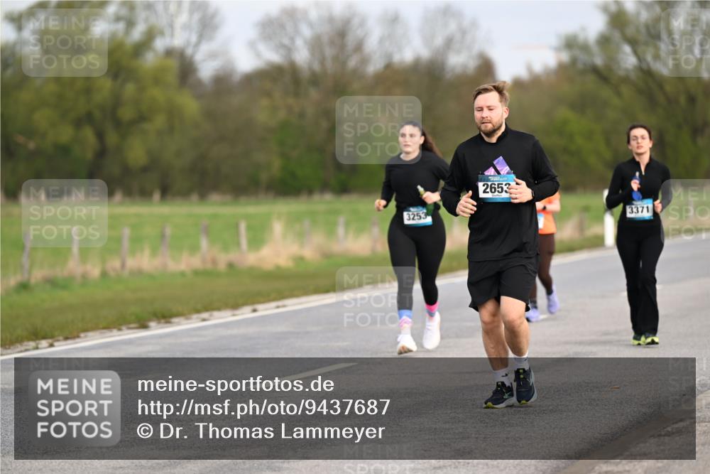 12.04.2026 - 45. Internationalen Wilhelmsburger Insellauf Dr. Thomas Lammeyer http://msf.ph/oto/9437687 12.04.2026 09:32:07 Laufen 3253, 2653, 3371 meine-sportfotos.de
