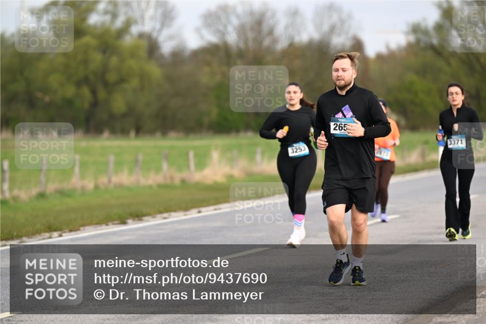 12.04.2026 - 45. Internationalen Wilhelmsburger Insellauf Dr. Thomas Lammeyer http://msf.ph/oto/9437690 12.04.2026 09:32:07 Laufen 3253, 265, 3371 meine-sportfotos.de