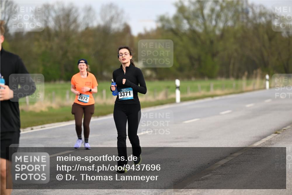 12.04.2026 - 45. Internationalen Wilhelmsburger Insellauf Dr. Thomas Lammeyer http://msf.ph/oto/9437696 12.04.2026 09:32:10 Laufen 2872, 3371 meine-sportfotos.de