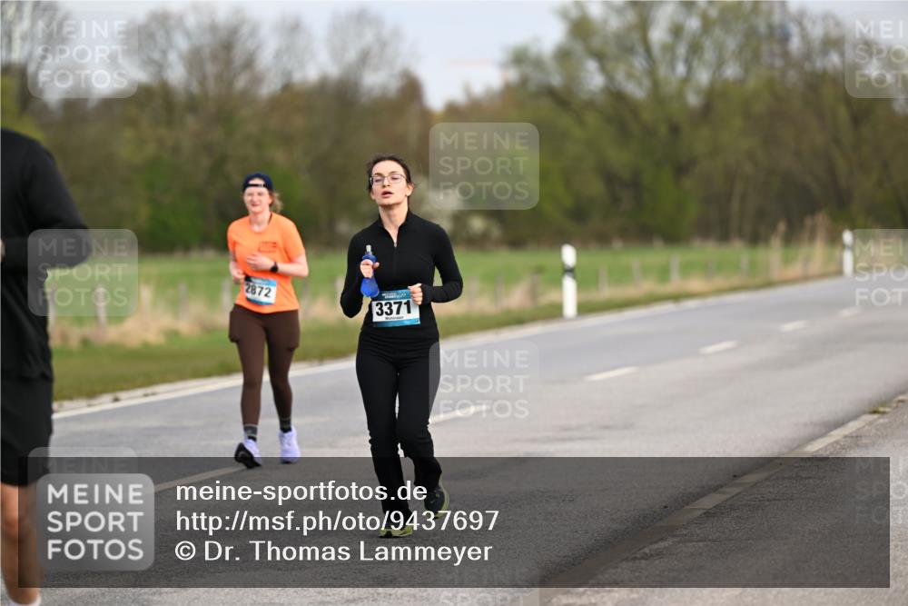 12.04.2026 - 45. Internationalen Wilhelmsburger Insellauf Dr. Thomas Lammeyer http://msf.ph/oto/9437697 12.04.2026 09:32:10 Laufen 2872, 3371 meine-sportfotos.de