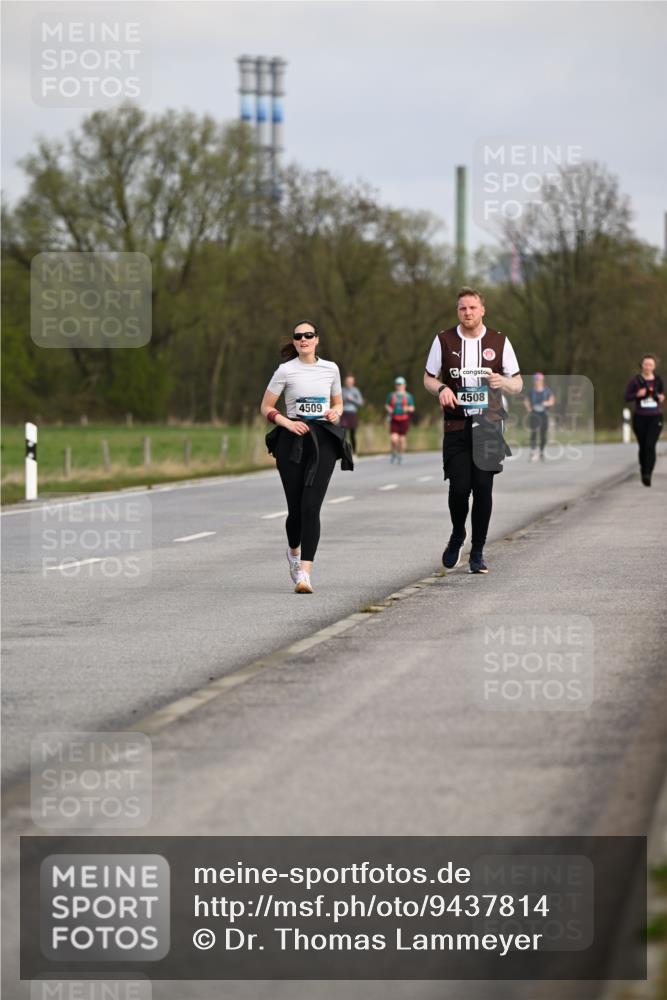 12.04.2026 - 45. Internationalen Wilhelmsburger Insellauf Dr. Thomas Lammeyer http://msf.ph/oto/9437814 12.04.2026 09:33:33 Laufen 4509, 4508 meine-sportfotos.de