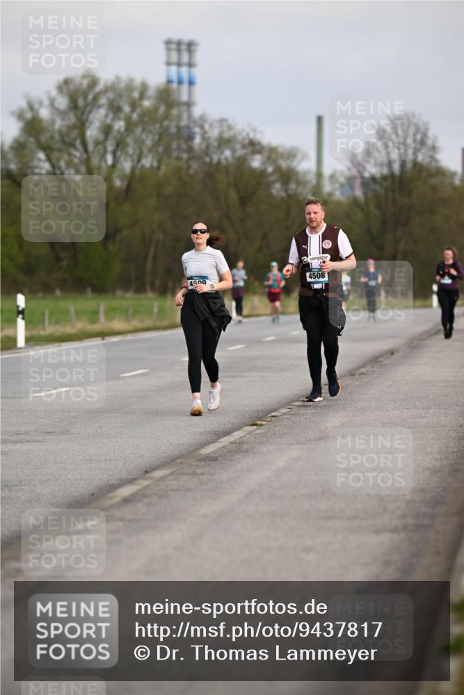 12.04.2026 - 45. Internationalen Wilhelmsburger Insellauf Dr. Thomas Lammeyer http://msf.ph/oto/9437817 12.04.2026 09:33:33 Laufen 4500, 4508 meine-sportfotos.de