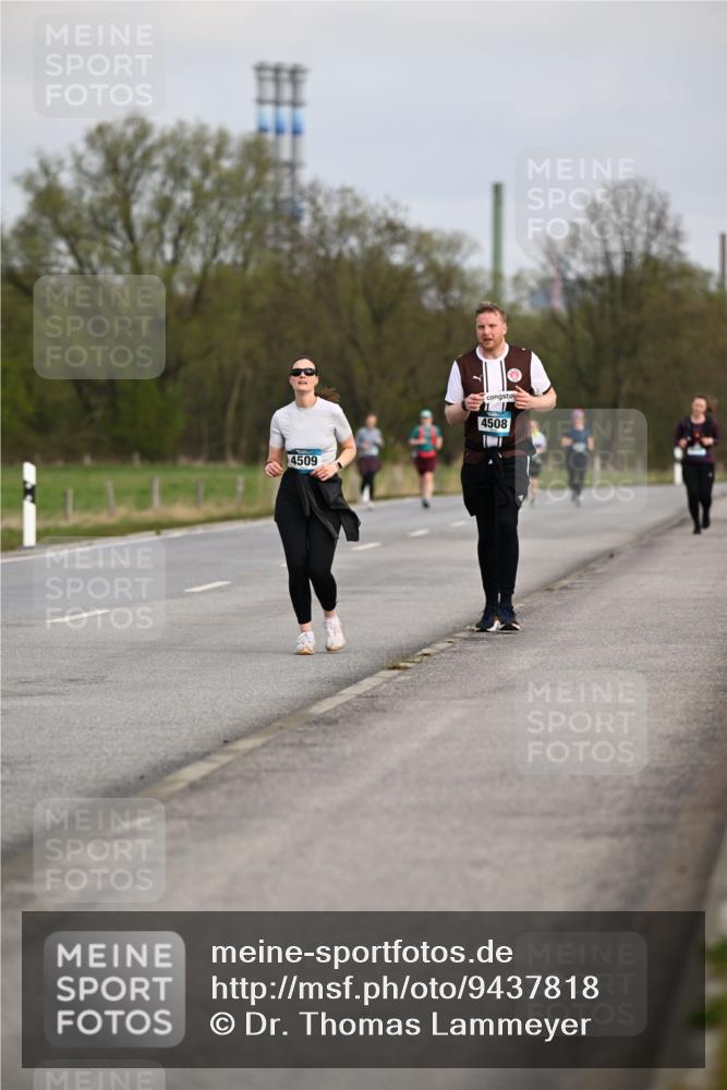 12.04.2026 - 45. Internationalen Wilhelmsburger Insellauf Dr. Thomas Lammeyer http://msf.ph/oto/9437818 12.04.2026 09:33:33 Laufen 4509, 4508 meine-sportfotos.de