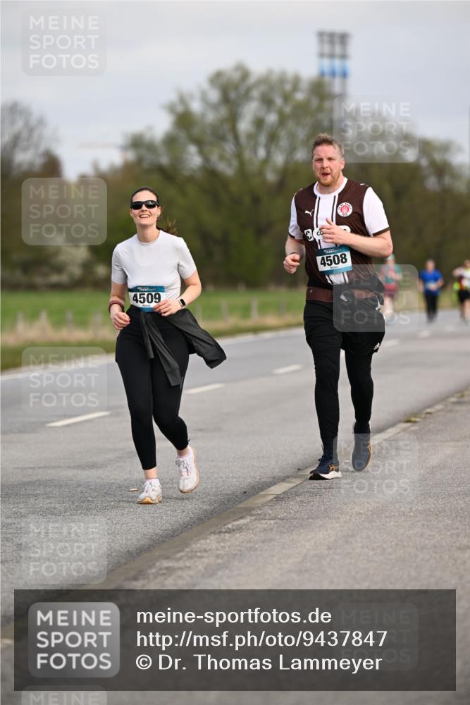 12.04.2026 - 45. Internationalen Wilhelmsburger Insellauf Dr. Thomas Lammeyer http://msf.ph/oto/9437847 12.04.2026 09:33:40 Laufen 4509, 4508 meine-sportfotos.de