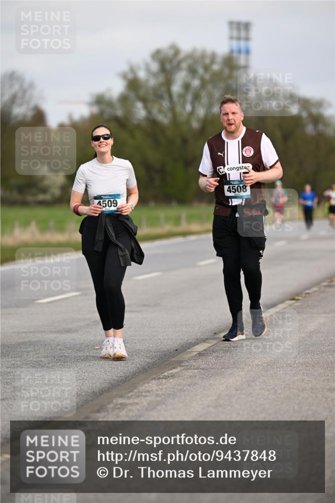 12.04.2026 - 45. Internationalen Wilhelmsburger Insellauf Dr. Thomas Lammeyer http://msf.ph/oto/9437848 12.04.2026 09:33:40 Laufen 4509, 4508 meine-sportfotos.de