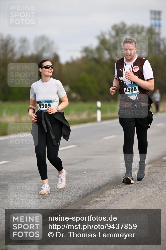 12.04.2026 - 45. Internationalen Wilhelmsburger Insellauf Dr. Thomas Lammeyer http://msf.ph/oto/9437859 12.04.2026 09:33:41 Laufen 4, 4509, 4508 meine-sportfotos.de