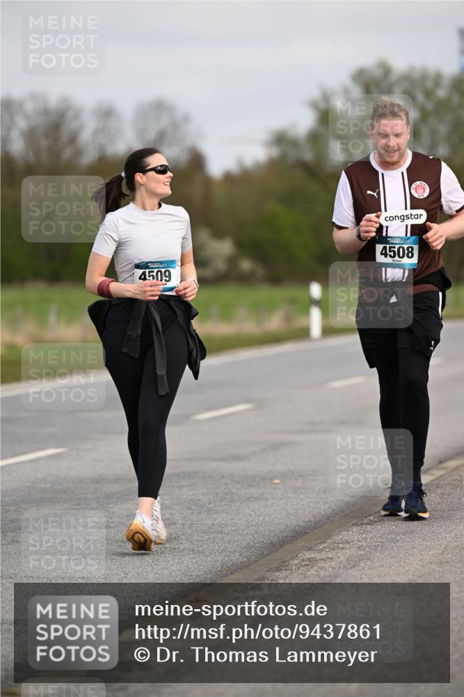 12.04.2026 - 45. Internationalen Wilhelmsburger Insellauf Dr. Thomas Lammeyer http://msf.ph/oto/9437861 12.04.2026 09:33:41 Laufen 4509, 4508, 1 meine-sportfotos.de