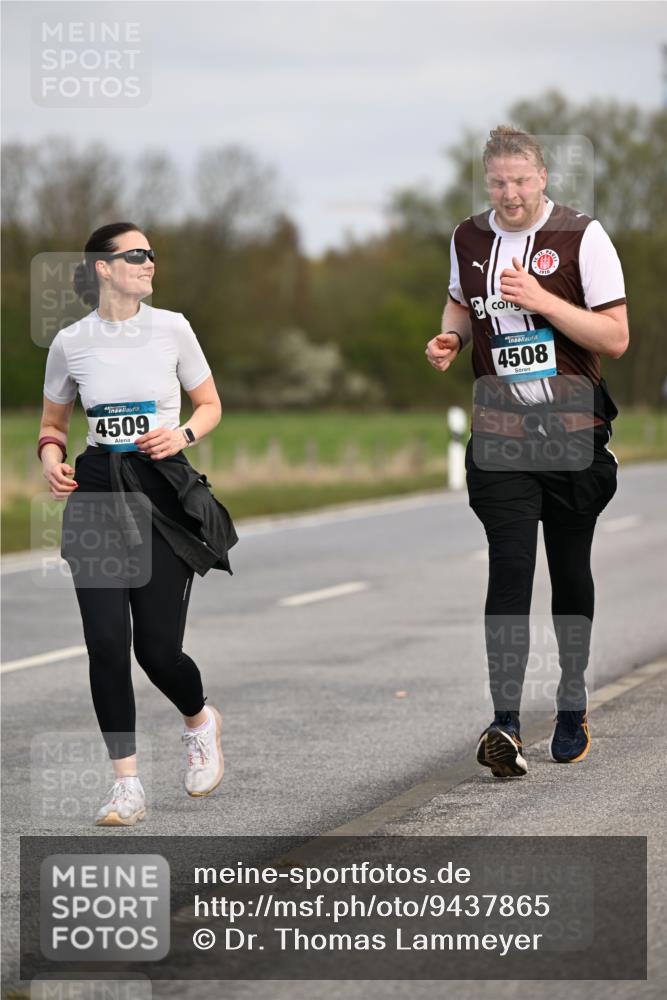 12.04.2026 - 45. Internationalen Wilhelmsburger Insellauf Dr. Thomas Lammeyer http://msf.ph/oto/9437865 12.04.2026 09:33:42 Laufen 4509, 4508 meine-sportfotos.de