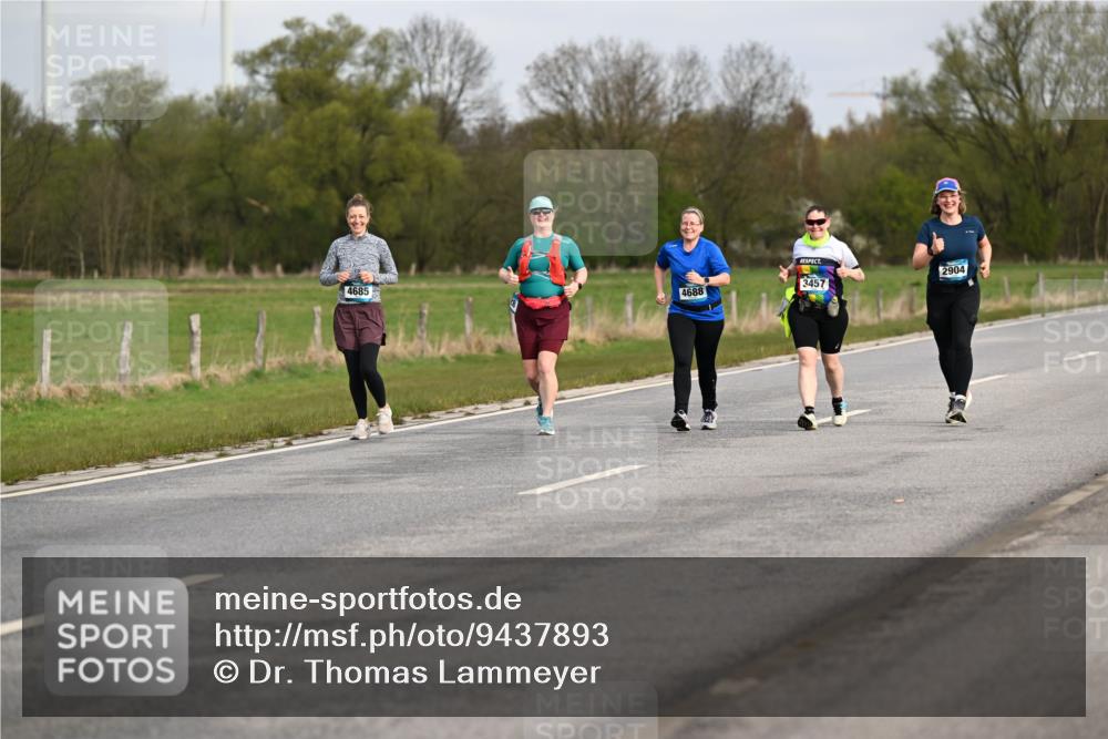 12.04.2026 - 45. Internationalen Wilhelmsburger Insellauf Dr. Thomas Lammeyer http://msf.ph/oto/9437893 12.04.2026 09:34:10 Laufen 4685, 4688, 3457, 2904 meine-sportfotos.de
