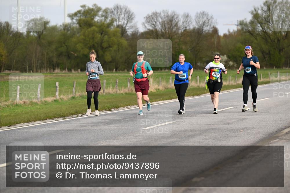 12.04.2026 - 45. Internationalen Wilhelmsburger Insellauf Dr. Thomas Lammeyer http://msf.ph/oto/9437896 12.04.2026 09:34:11 Laufen 4685, 4688, 3457, 2904 meine-sportfotos.de