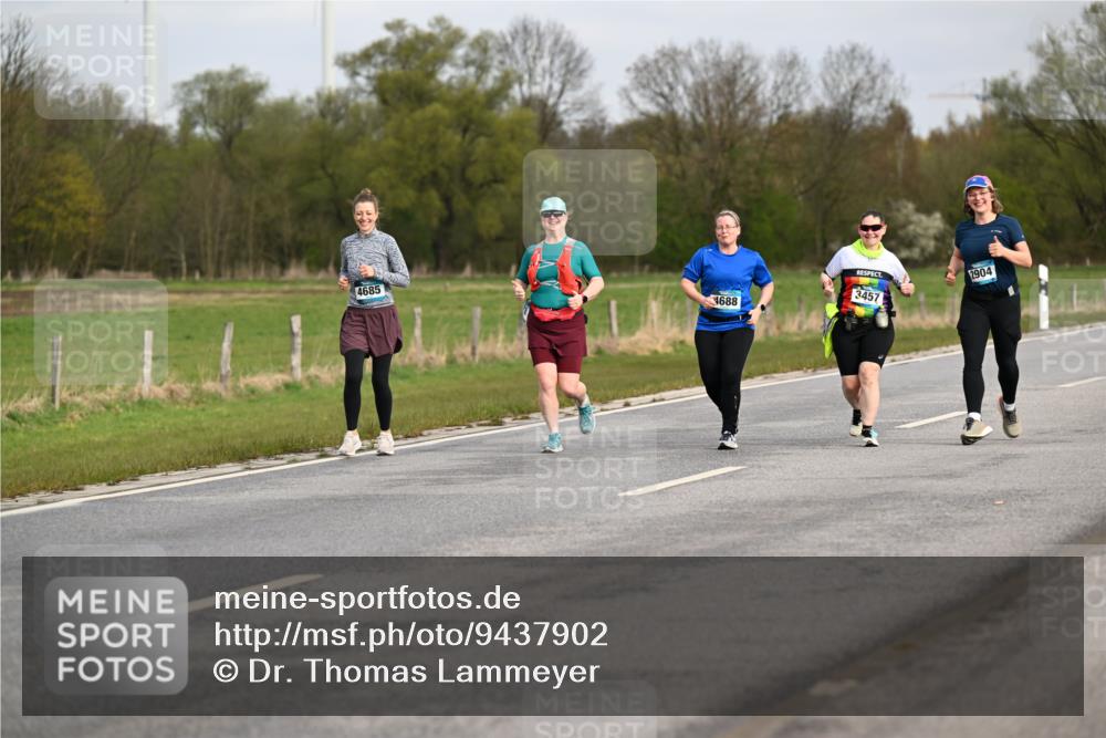 12.04.2026 - 45. Internationalen Wilhelmsburger Insellauf Dr. Thomas Lammeyer http://msf.ph/oto/9437902 12.04.2026 09:34:11 Laufen 4685, 4688, 3457, 2904 meine-sportfotos.de