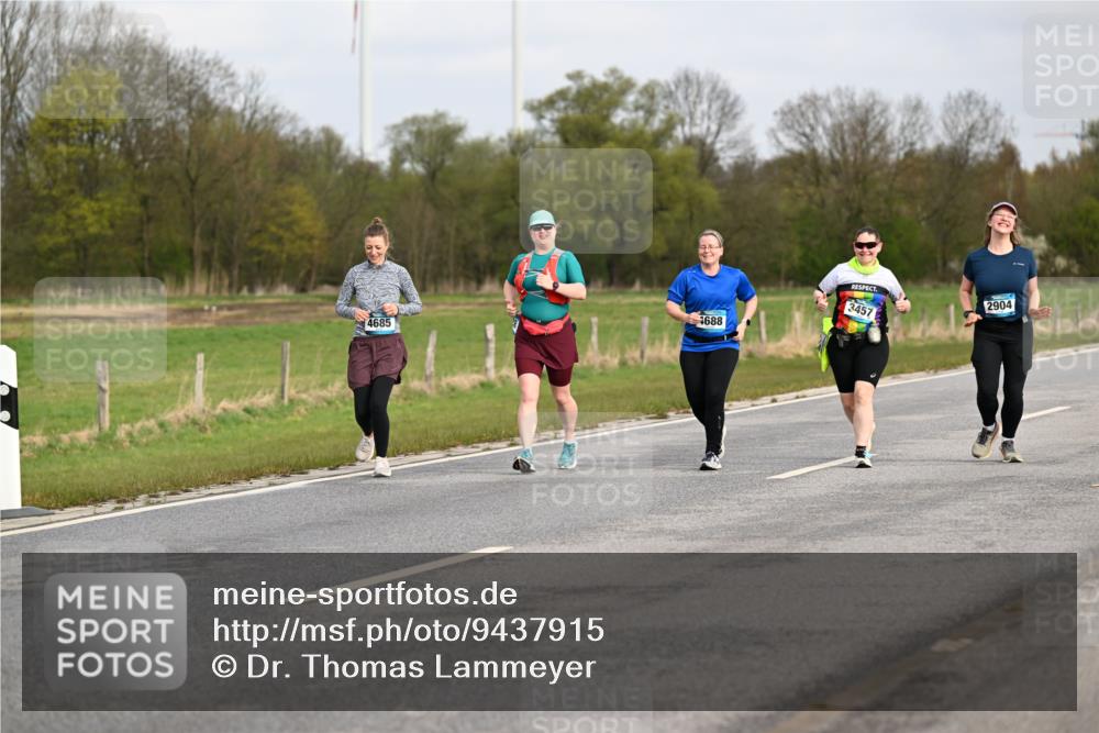 12.04.2026 - 45. Internationalen Wilhelmsburger Insellauf Dr. Thomas Lammeyer http://msf.ph/oto/9437915 12.04.2026 09:34:14 Laufen 4688, 4685, 3457, 2904 meine-sportfotos.de