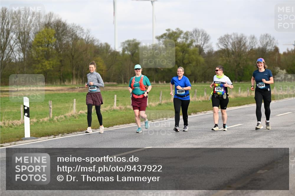 12.04.2026 - 45. Internationalen Wilhelmsburger Insellauf Dr. Thomas Lammeyer http://msf.ph/oto/9437922 12.04.2026 09:34:15 Laufen 4685, 4688, 3457, 2904 meine-sportfotos.de
