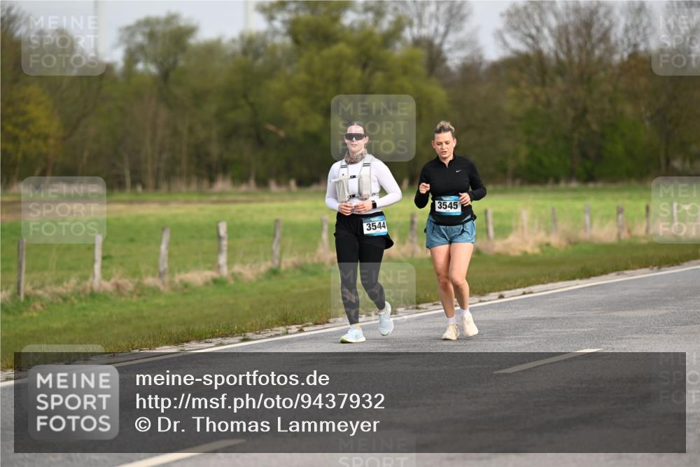 12.04.2026 - 45. Internationalen Wilhelmsburger Insellauf Dr. Thomas Lammeyer http://msf.ph/oto/9437932 12.04.2026 09:35:22 Laufen 3544, 3545 meine-sportfotos.de