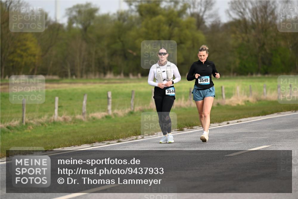 12.04.2026 - 45. Internationalen Wilhelmsburger Insellauf Dr. Thomas Lammeyer http://msf.ph/oto/9437933 12.04.2026 09:35:22 Laufen 3544, 3545 meine-sportfotos.de