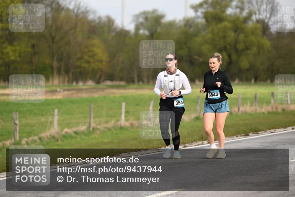 12.04.2026 - 45. Internationalen Wilhelmsburger Insellauf Dr. Thomas Lammeyer http://msf.ph/oto/9437944 12.04.2026 09:35:24 Laufen 3544, 3545 meine-sportfotos.de