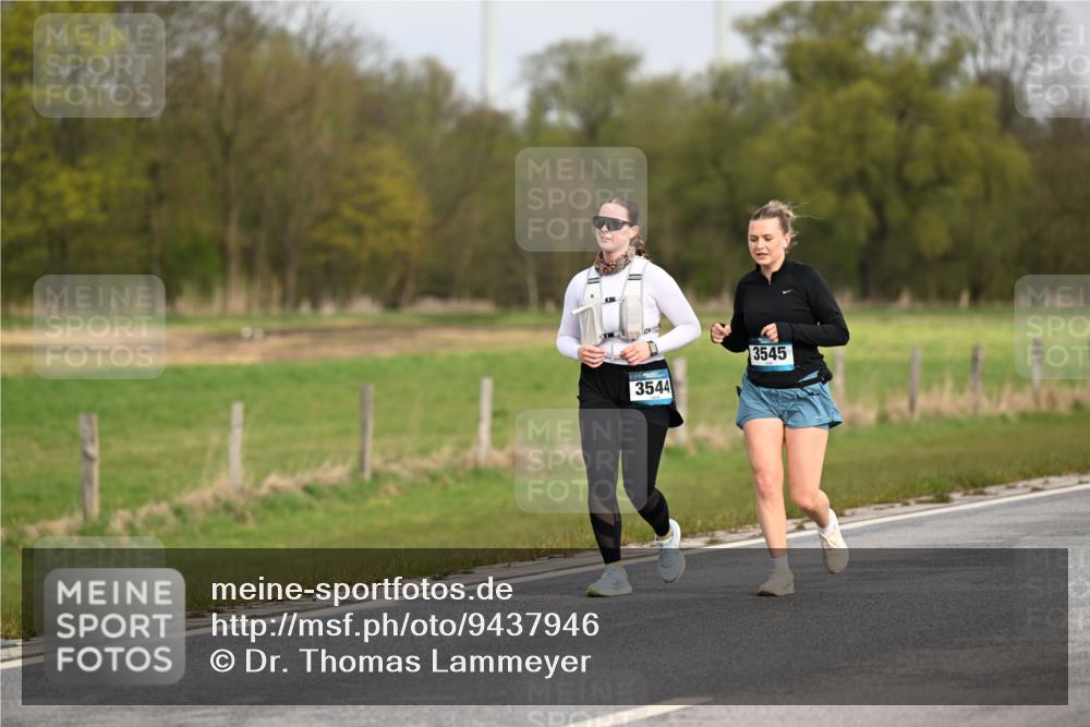 12.04.2026 - 45. Internationalen Wilhelmsburger Insellauf Dr. Thomas Lammeyer http://msf.ph/oto/9437946 12.04.2026 09:35:24 Laufen 3544, 3545 meine-sportfotos.de