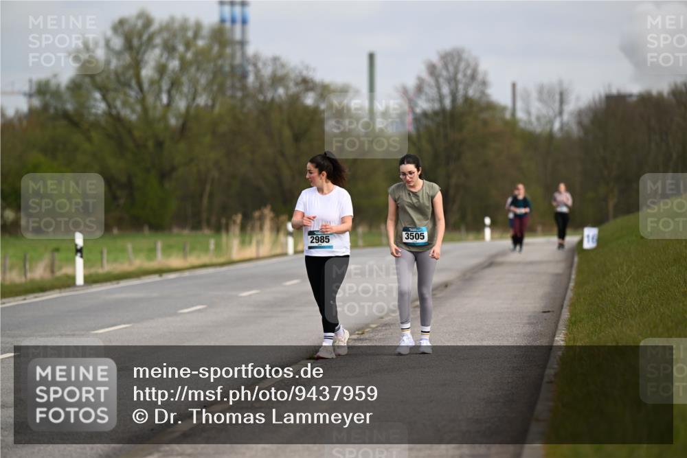 12.04.2026 - 45. Internationalen Wilhelmsburger Insellauf Dr. Thomas Lammeyer http://msf.ph/oto/9437959 12.04.2026 09:35:37 Laufen 3505, 2985, 16 meine-sportfotos.de