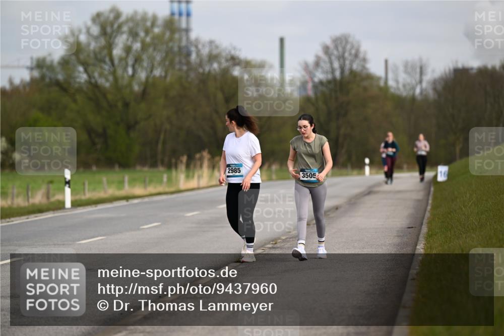 12.04.2026 - 45. Internationalen Wilhelmsburger Insellauf Dr. Thomas Lammeyer http://msf.ph/oto/9437960 12.04.2026 09:35:37 Laufen 2985, 3505 meine-sportfotos.de