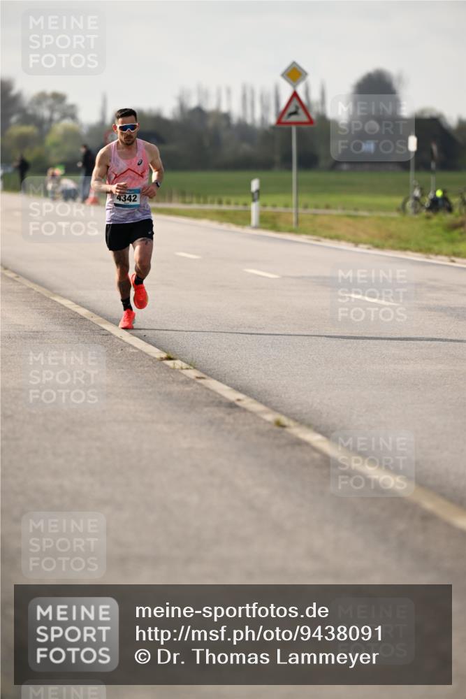 12.04.2026 - 45. Internationalen Wilhelmsburger Insellauf Dr. Thomas Lammeyer http://msf.ph/oto/9438091 12.04.2026 09:46:54 Laufen 4342 meine-sportfotos.de