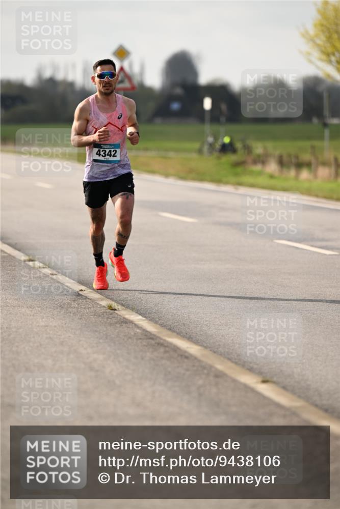 12.04.2026 - 45. Internationalen Wilhelmsburger Insellauf Dr. Thomas Lammeyer http://msf.ph/oto/9438106 12.04.2026 09:46:56 Laufen 4342 meine-sportfotos.de