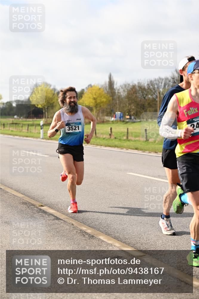 12.04.2026 - 45. Internationalen Wilhelmsburger Insellauf Dr. Thomas Lammeyer http://msf.ph/oto/9438167 12.04.2026 09:47:28 Laufen 7001, 24, 3521 meine-sportfotos.de