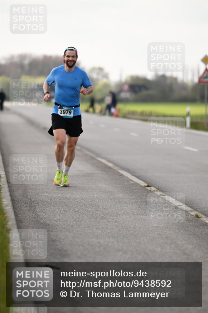 12.04.2026 - 45. Internationalen Wilhelmsburger Insellauf Dr. Thomas Lammeyer http://msf.ph/oto/9438592 12.04.2026 09:53:36 Laufen 3979 meine-sportfotos.de