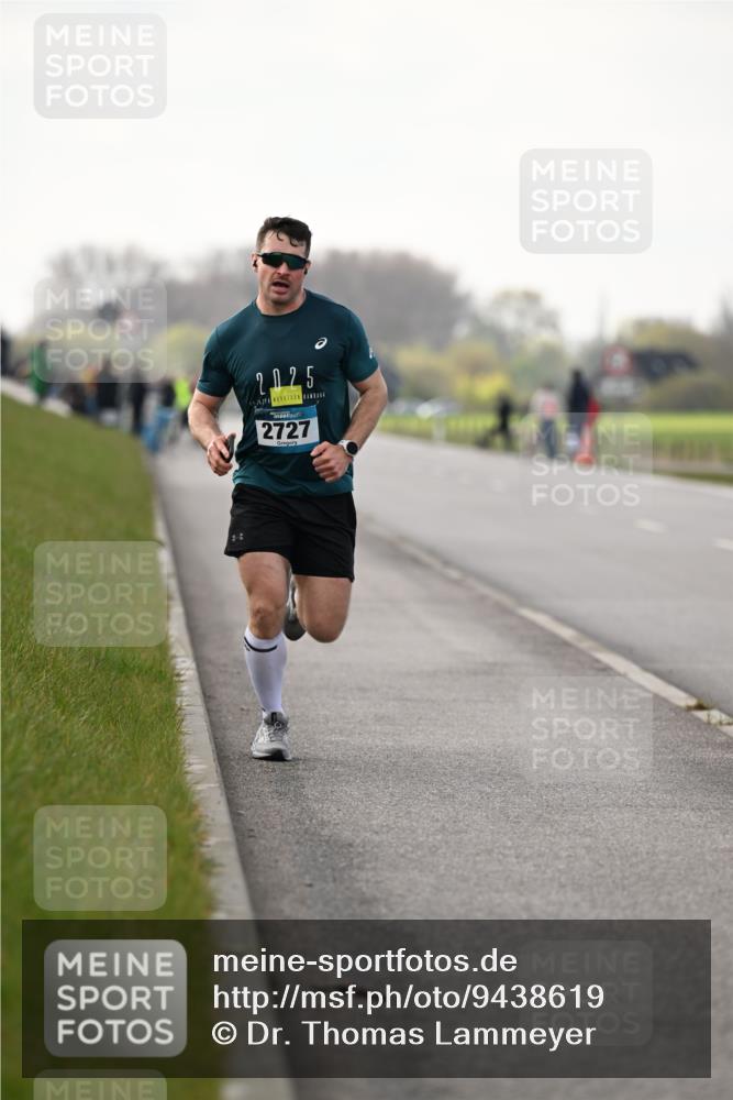 12.04.2026 - 45. Internationalen Wilhelmsburger Insellauf Dr. Thomas Lammeyer http://msf.ph/oto/9438619 12.04.2026 09:54:23 Laufen 2025, 37, 2727 meine-sportfotos.de
