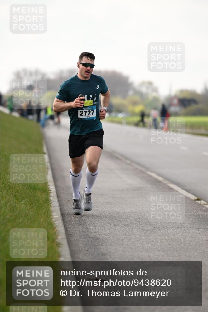 12.04.2026 - 45. Internationalen Wilhelmsburger Insellauf Dr. Thomas Lammeyer http://msf.ph/oto/9438620 12.04.2026 09:54:24 Laufen 25, 2727 meine-sportfotos.de