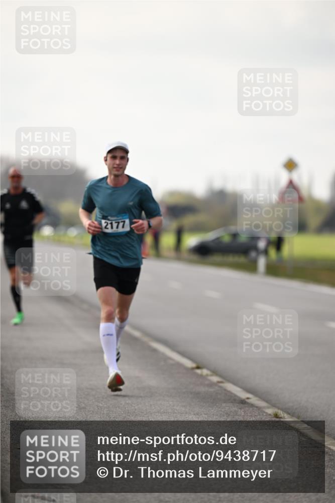 12.04.2026 - 45. Internationalen Wilhelmsburger Insellauf Dr. Thomas Lammeyer http://msf.ph/oto/9438717 12.04.2026 09:55:03 Laufen 2177 meine-sportfotos.de