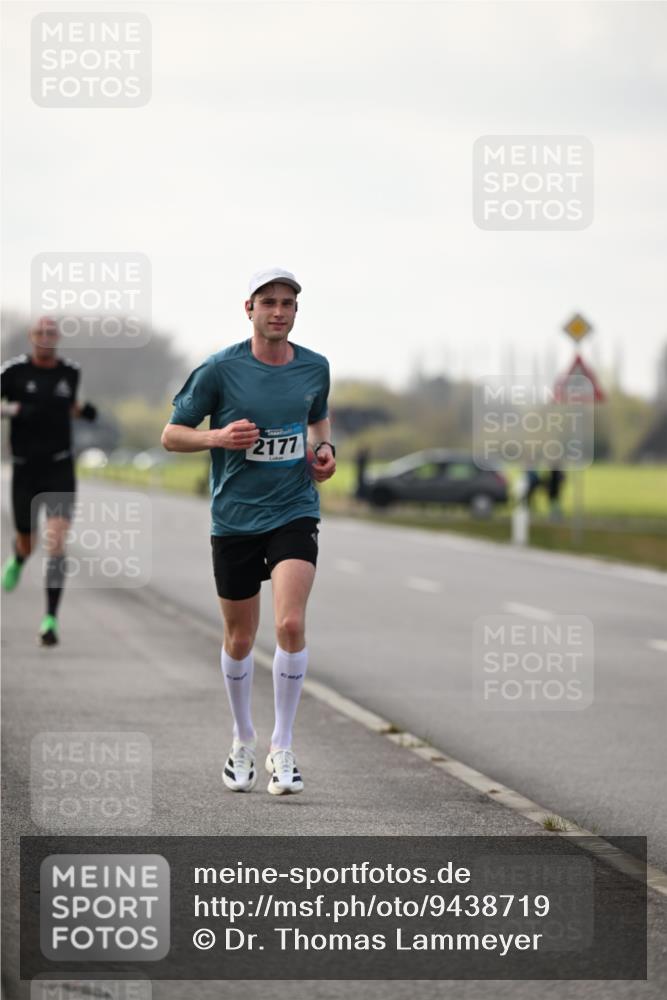 12.04.2026 - 45. Internationalen Wilhelmsburger Insellauf Dr. Thomas Lammeyer http://msf.ph/oto/9438719 12.04.2026 09:55:03 Laufen 2177 meine-sportfotos.de