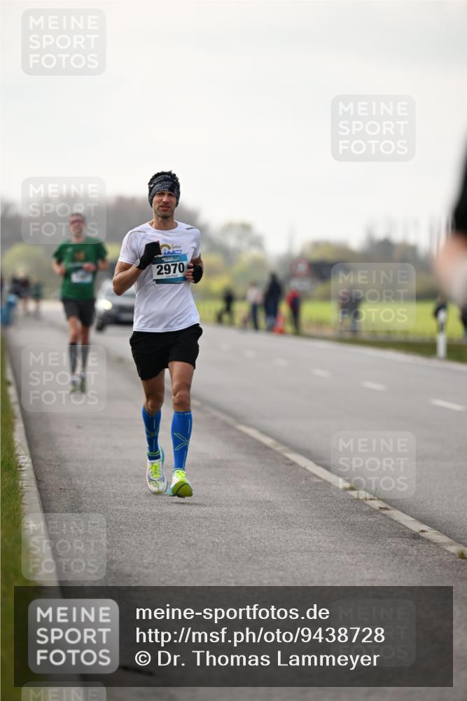 12.04.2026 - 45. Internationalen Wilhelmsburger Insellauf Dr. Thomas Lammeyer http://msf.ph/oto/9438728 12.04.2026 09:55:10 Laufen 2970 meine-sportfotos.de