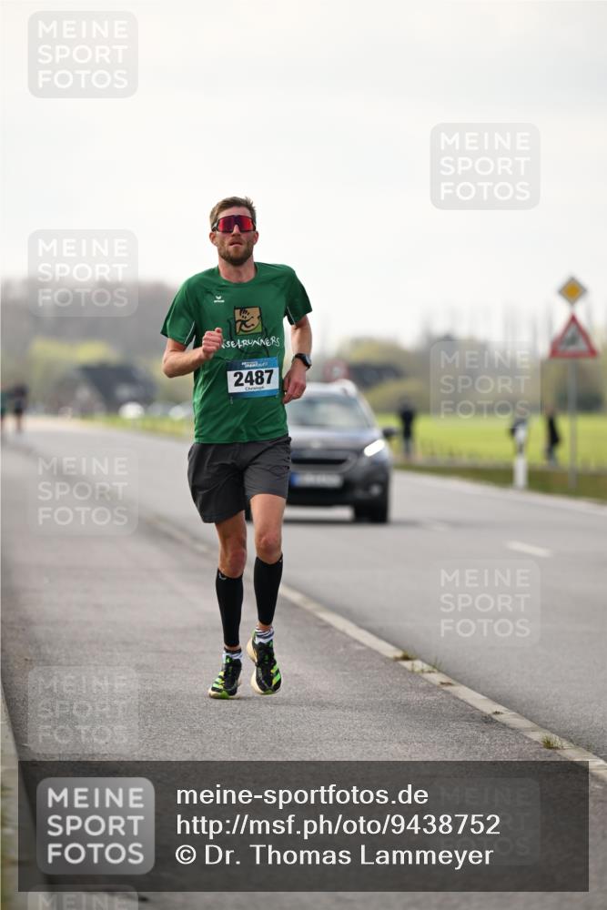 12.04.2026 - 45. Internationalen Wilhelmsburger Insellauf Dr. Thomas Lammeyer http://msf.ph/oto/9438752 12.04.2026 09:55:16 Laufen 2487 meine-sportfotos.de