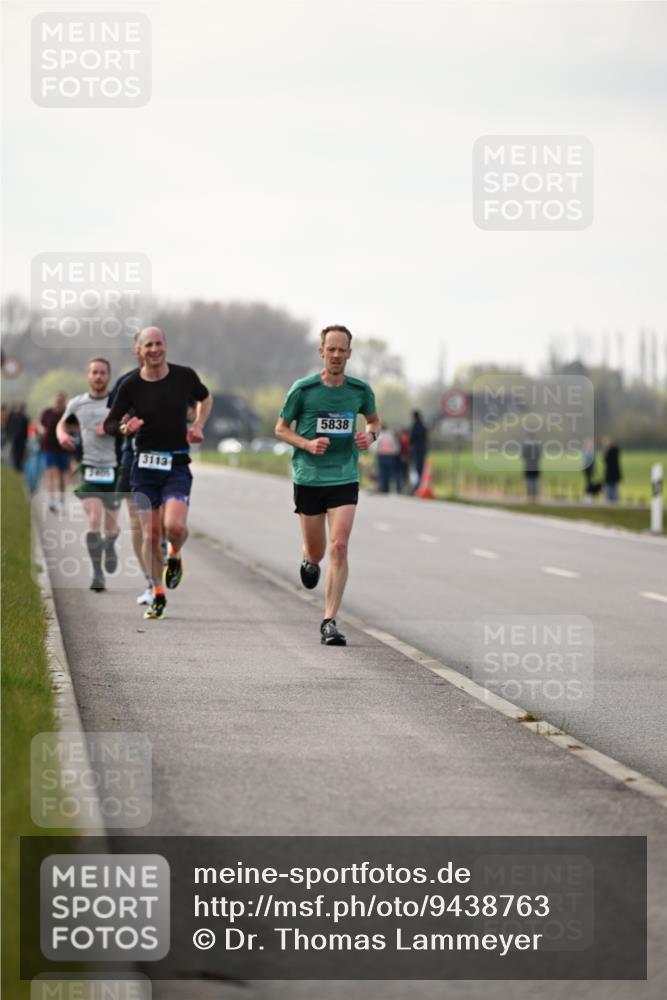 12.04.2026 - 45. Internationalen Wilhelmsburger Insellauf Dr. Thomas Lammeyer http://msf.ph/oto/9438763 12.04.2026 09:55:45 Laufen 3113, 5838 meine-sportfotos.de