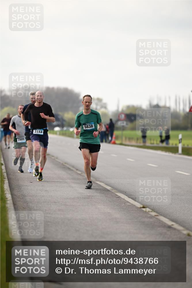 12.04.2026 - 45. Internationalen Wilhelmsburger Insellauf Dr. Thomas Lammeyer http://msf.ph/oto/9438766 12.04.2026 09:55:46 Laufen 2405, 3113, 5838 meine-sportfotos.de