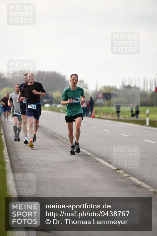 12.04.2026 - 45. Internationalen Wilhelmsburger Insellauf Dr. Thomas Lammeyer http://msf.ph/oto/9438767 12.04.2026 09:55:46 Laufen 2405, 56, 3113, 5838 meine-sportfotos.de