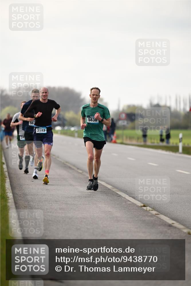 12.04.2026 - 45. Internationalen Wilhelmsburger Insellauf Dr. Thomas Lammeyer http://msf.ph/oto/9438770 12.04.2026 09:55:46 Laufen 567, 3113, 5838 meine-sportfotos.de