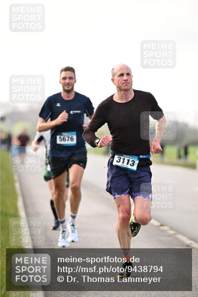 12.04.2026 - 45. Internationalen Wilhelmsburger Insellauf Dr. Thomas Lammeyer http://msf.ph/oto/9438794 12.04.2026 09:55:51 Laufen 5676, 3113 meine-sportfotos.de