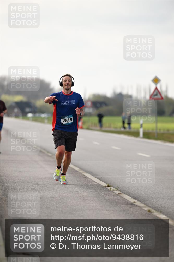 12.04.2026 - 45. Internationalen Wilhelmsburger Insellauf Dr. Thomas Lammeyer http://msf.ph/oto/9438816 12.04.2026 09:56:06 Laufen 2819 meine-sportfotos.de