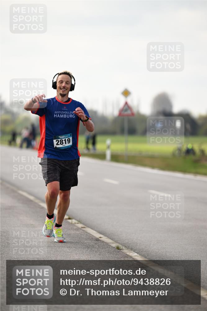12.04.2026 - 45. Internationalen Wilhelmsburger Insellauf Dr. Thomas Lammeyer http://msf.ph/oto/9438826 12.04.2026 09:56:08 Laufen 2819 meine-sportfotos.de