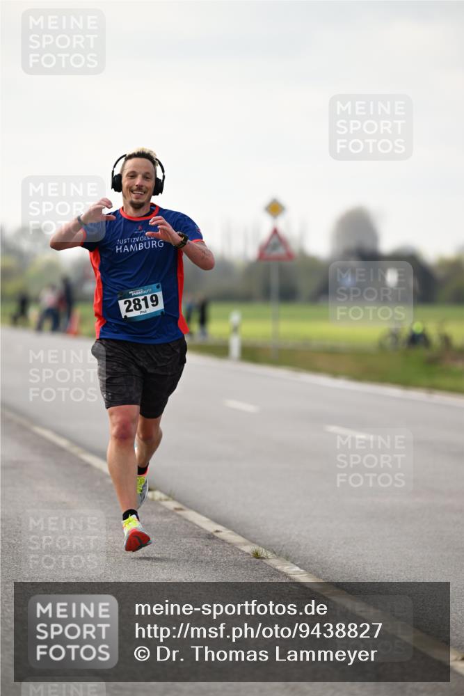 12.04.2026 - 45. Internationalen Wilhelmsburger Insellauf Dr. Thomas Lammeyer http://msf.ph/oto/9438827 12.04.2026 09:56:08 Laufen 2819 meine-sportfotos.de