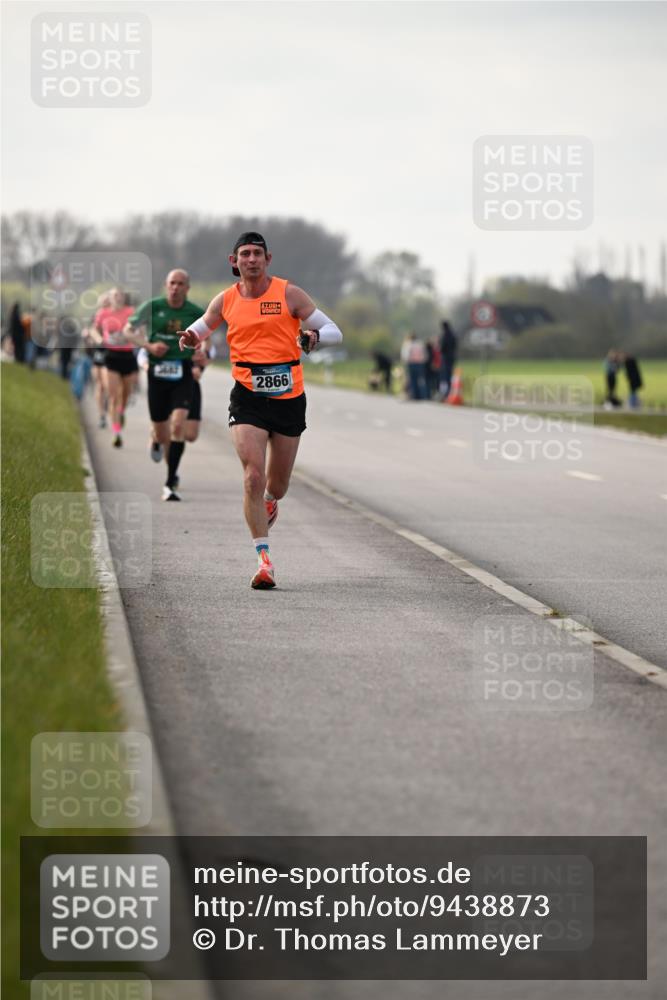 12.04.2026 - 45. Internationalen Wilhelmsburger Insellauf Dr. Thomas Lammeyer http://msf.ph/oto/9438873 12.04.2026 09:56:34 Laufen 2866 meine-sportfotos.de