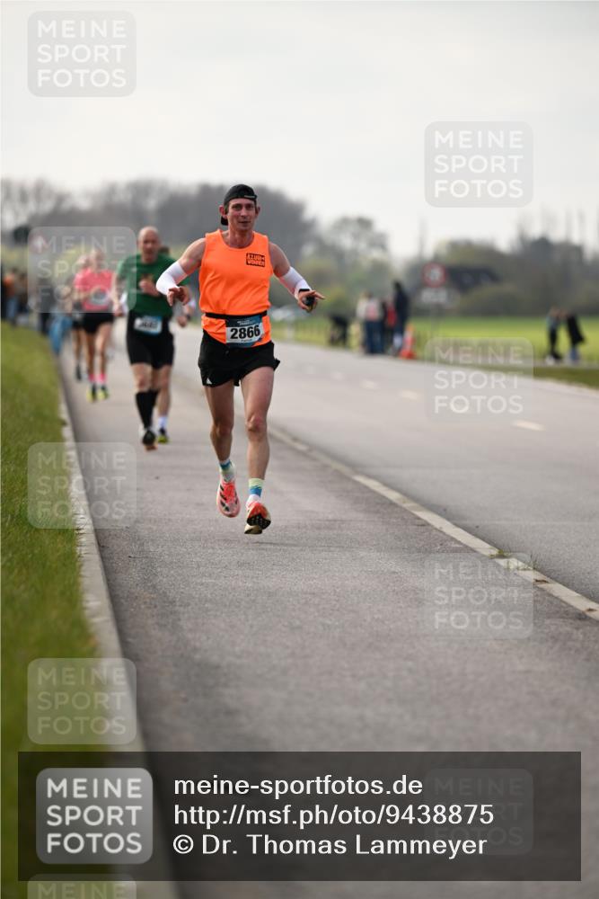 12.04.2026 - 45. Internationalen Wilhelmsburger Insellauf Dr. Thomas Lammeyer http://msf.ph/oto/9438875 12.04.2026 09:56:34 Laufen 2866 meine-sportfotos.de