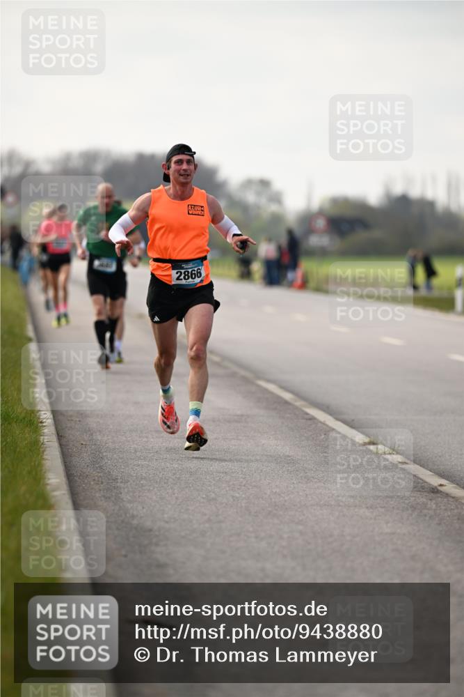 12.04.2026 - 45. Internationalen Wilhelmsburger Insellauf Dr. Thomas Lammeyer http://msf.ph/oto/9438880 12.04.2026 09:56:35 Laufen 2866 meine-sportfotos.de