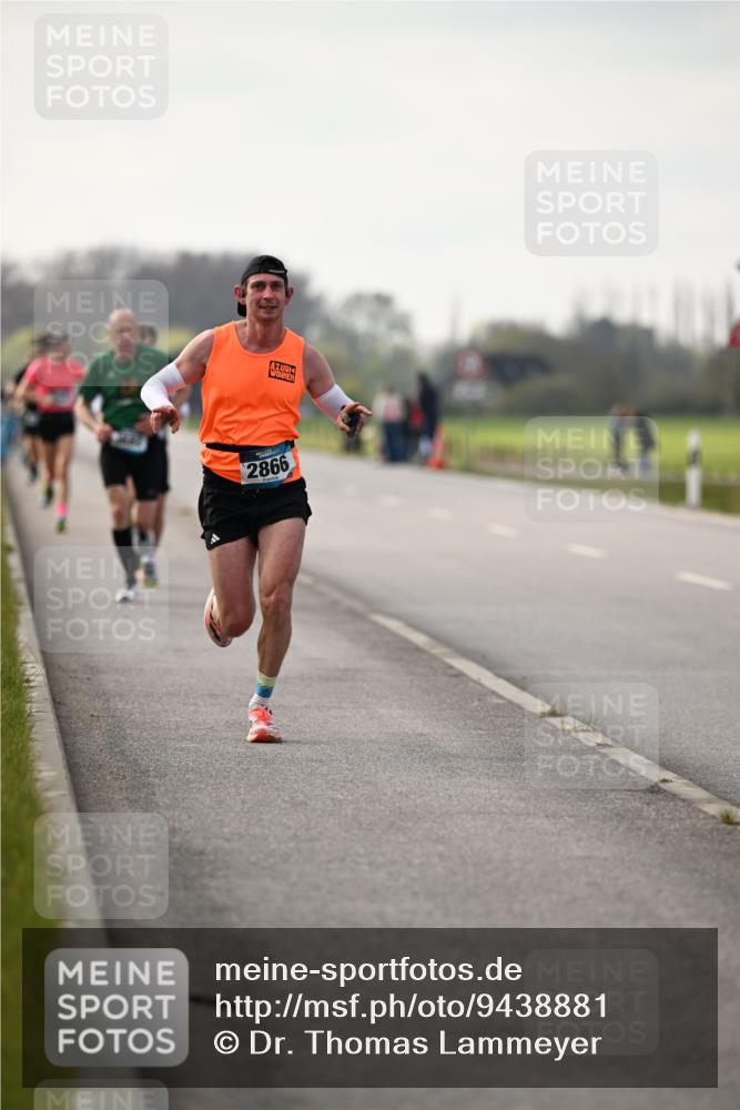 12.04.2026 - 45. Internationalen Wilhelmsburger Insellauf Dr. Thomas Lammeyer http://msf.ph/oto/9438881 12.04.2026 09:56:35 Laufen 2866 meine-sportfotos.de