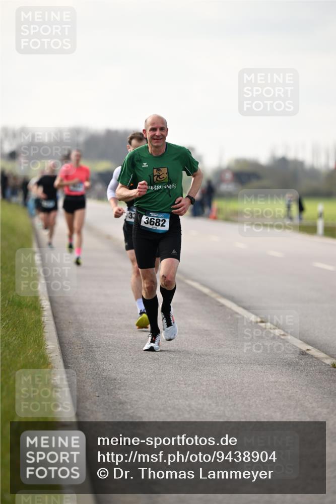 12.04.2026 - 45. Internationalen Wilhelmsburger Insellauf Dr. Thomas Lammeyer http://msf.ph/oto/9438904 12.04.2026 09:56:39 Laufen 333682 meine-sportfotos.de