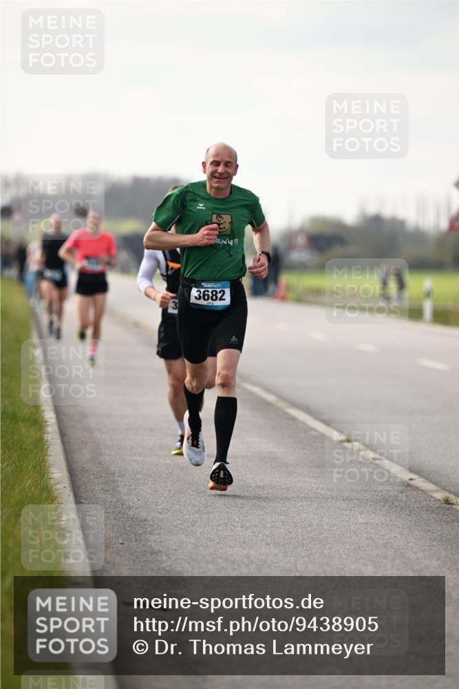 12.04.2026 - 45. Internationalen Wilhelmsburger Insellauf Dr. Thomas Lammeyer http://msf.ph/oto/9438905 12.04.2026 09:56:39 Laufen 3682 meine-sportfotos.de